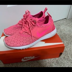 Women’s Nike’s Juvenate